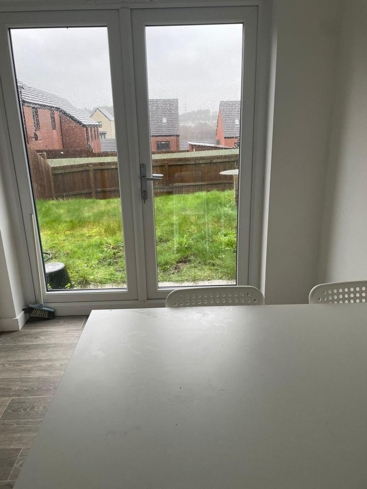 Village House St Mellons - Close To A48 And M4 Cardiff Eksteriør bilde