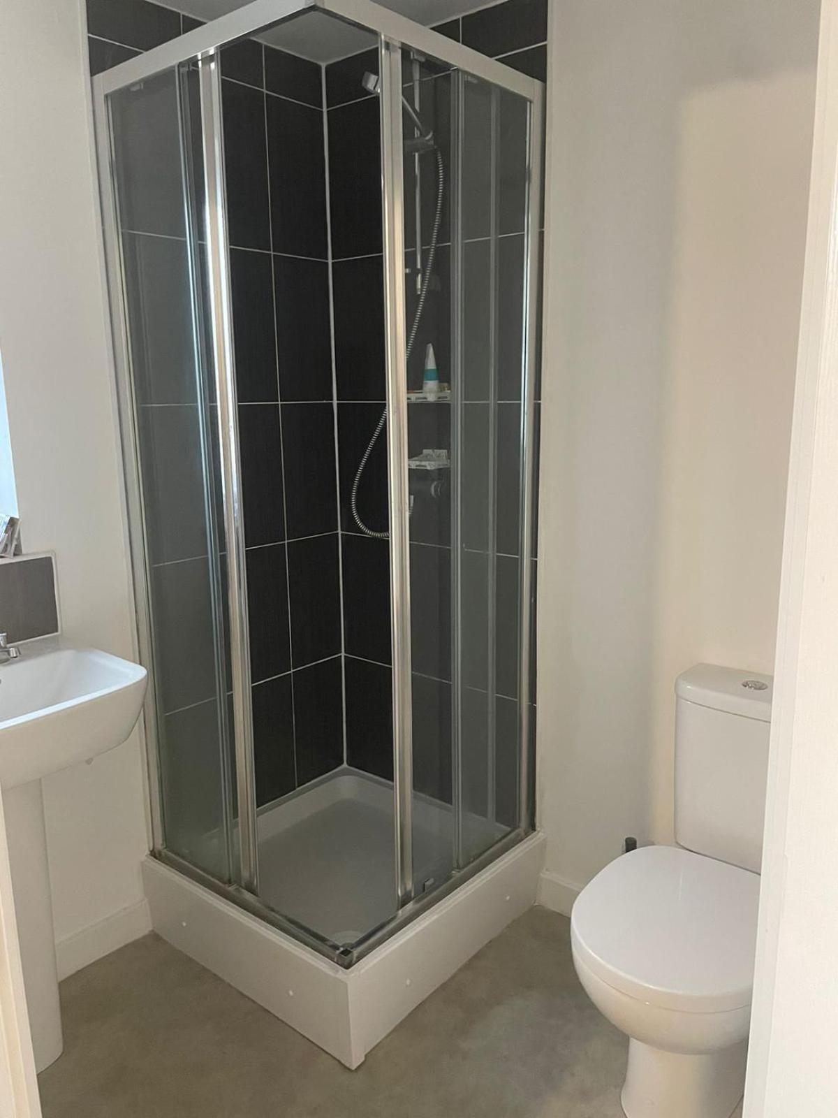 Village House St Mellons - Close To A48 And M4 Cardiff Eksteriør bilde